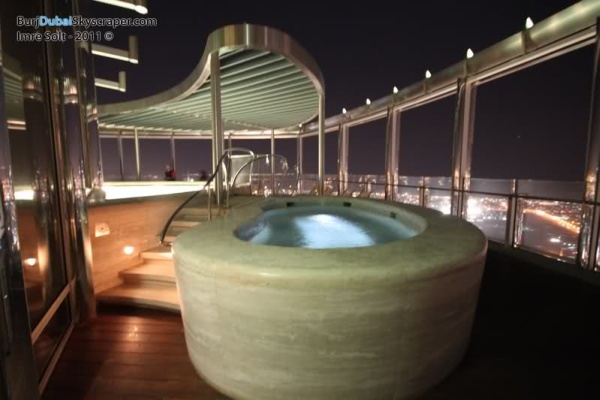 Burj Khalifa pool